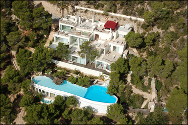 SKY TV SPAIN VILLA INSTALLLATIONS - 8 BEDROOMS 1 MEDIA ROOM 1 KITCHEN - RUNNING ON 6 SKY HD BOXES & 5 FREESAT HD BOXES - VIP VILLA INSTALLATIONS